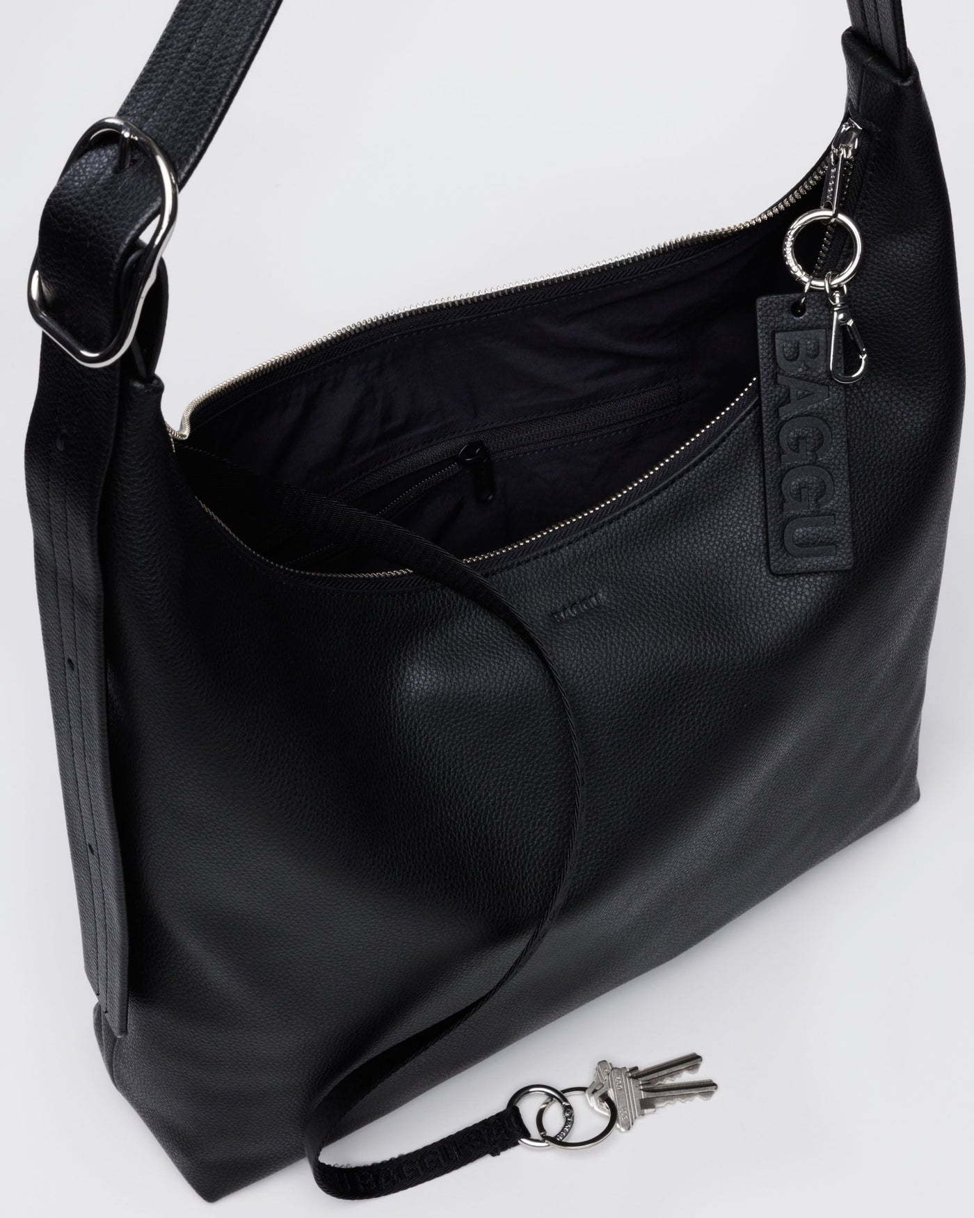 Recycled Leather Shoulder Bag B5