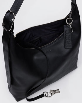 Recycled Leather Shoulder Bag B5