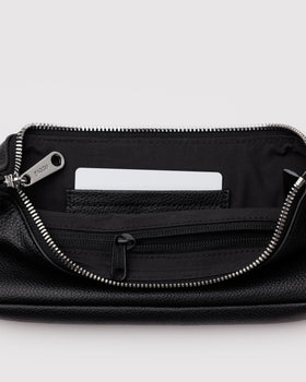 Recycled Leather Pochette I7